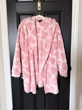 Room Service Shawl Robe - New